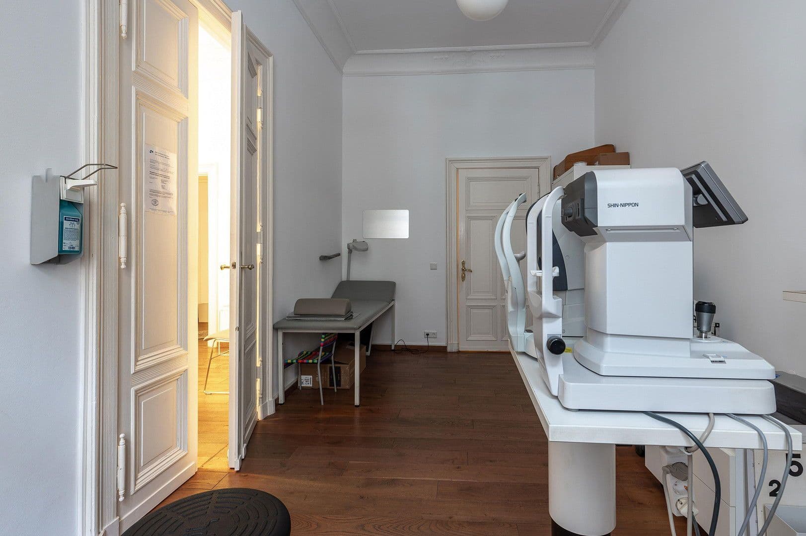 Predaj kancelárie 137 m², Erich-Weinert-Str. 5, Berlin, Berlín Predaj kancelárie 137 m², Erich-Weinert-Str. 5, Berlin, Berlín