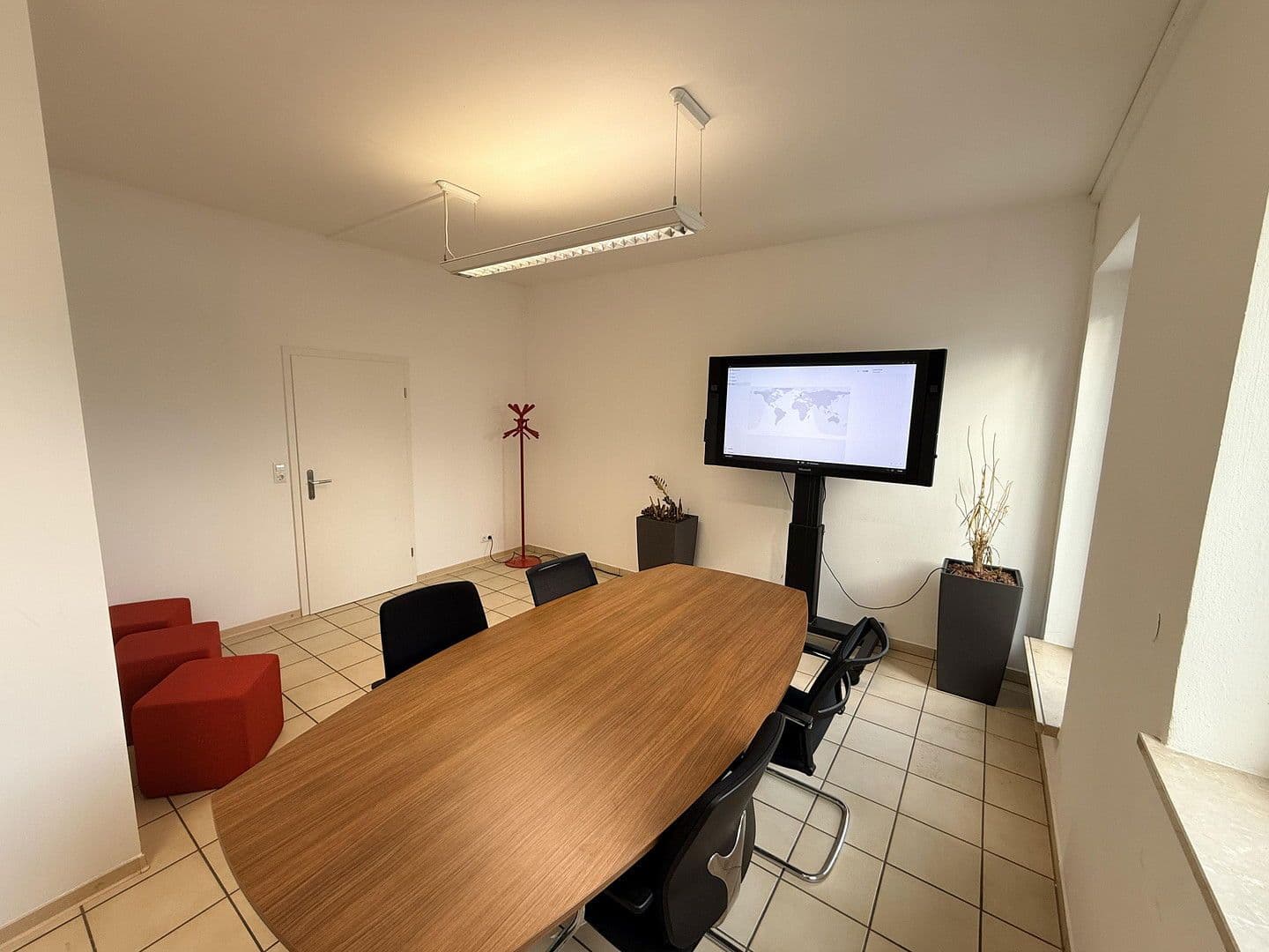 Prenájom kancelárie 24 m², Dieselstr. 1, Rottenburg a. d. Laaber, Bavorsko Prenájom kancelárie 24 m², Dieselstr. 1, Rottenburg a. d. Laaber, Bavorsko