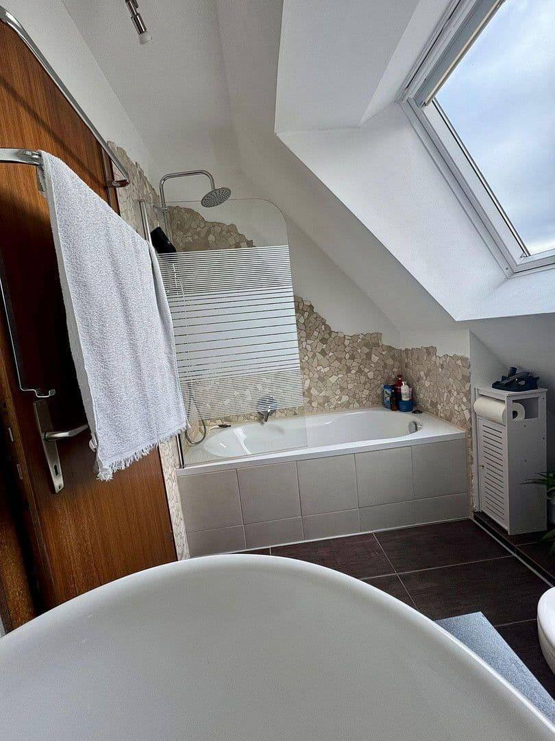 Predaj domu 114 m², pozemek 519 m², Overath, Severné Porýnie - Westfálsko Predaj domu 114 m², pozemek 519 m², Overath, Severné Porýnie - Westfálsko