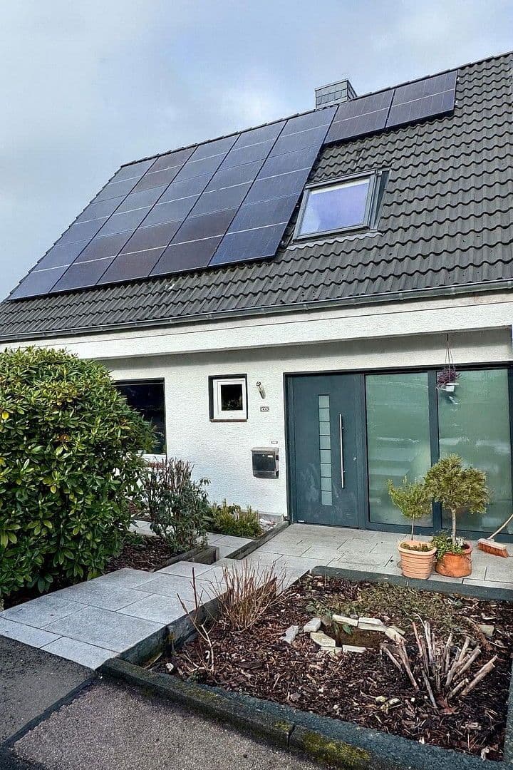 Predaj domu 114 m², pozemek 519 m², Overath, Severné Porýnie - Westfálsko Predaj domu 114 m², pozemek 519 m², Overath, Severné Porýnie - Westfálsko