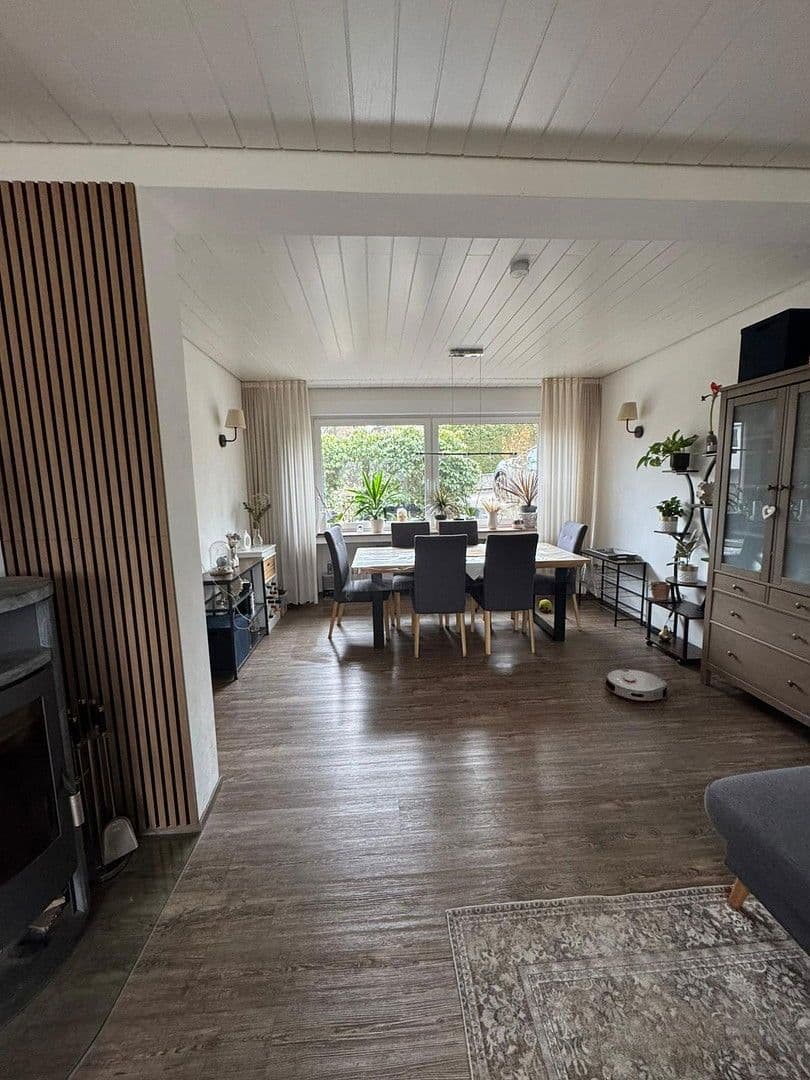 Predaj domu 114 m², pozemek 519 m², Overath, Severné Porýnie - Westfálsko Predaj domu 114 m², pozemek 519 m², Overath, Severné Porýnie - Westfálsko