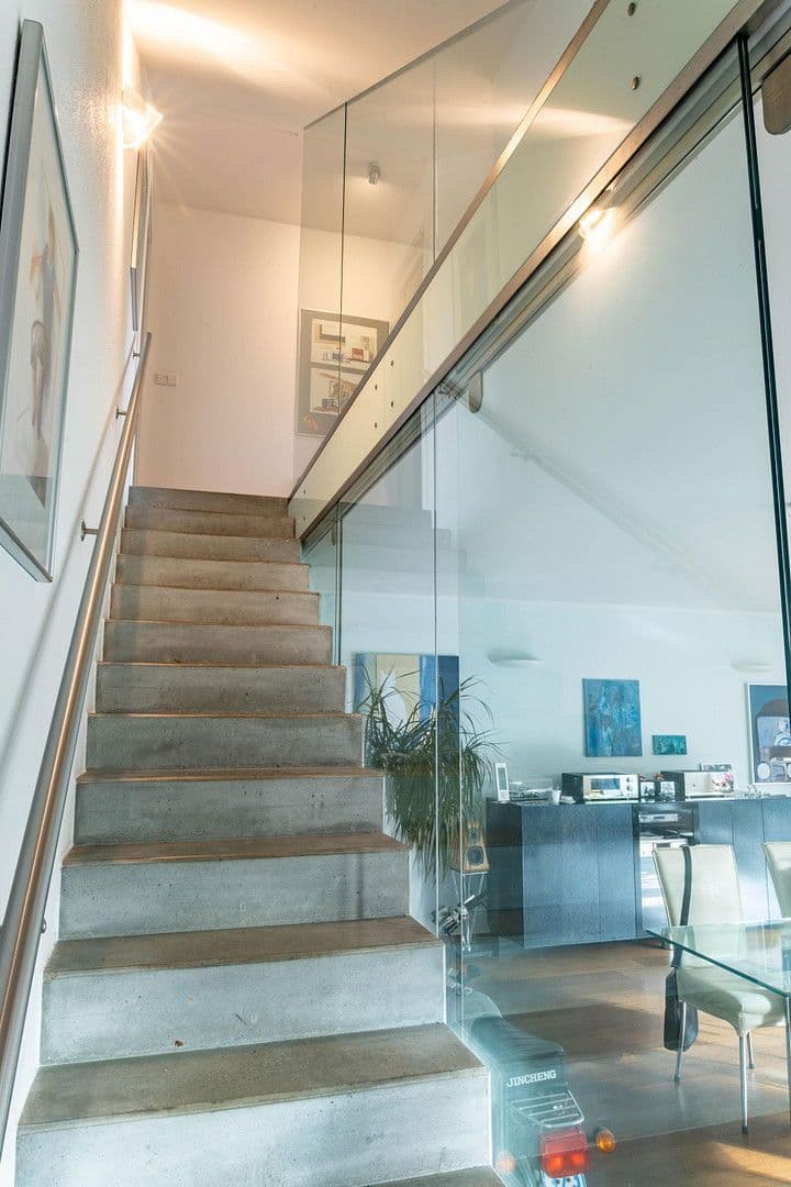 Predaj domu 225 m², pozemek 408 m², München, Bavorsko Predaj domu 225 m², pozemek 408 m², München, Bavorsko