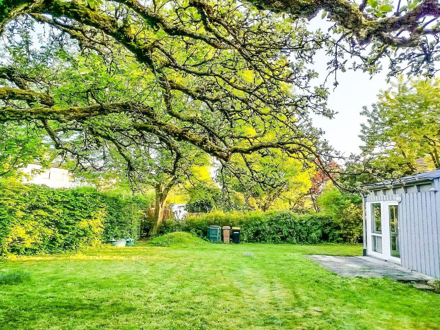 Predaj domu 259 m², pozemek 843 m², Kirchheim unter Teck, Bádensko-Wurttembersko Predaj domu 259 m², pozemek 843 m², Kirchheim unter Teck, Bádensko-Wurttembersko