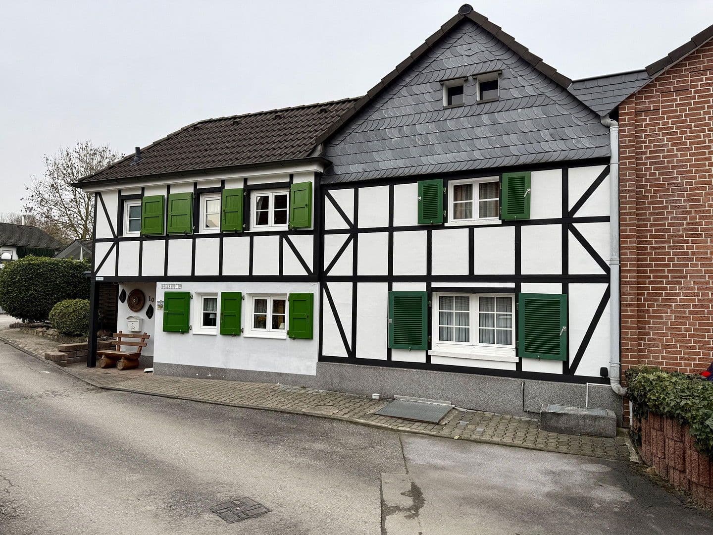 Predaj domu 57 m², pozemek 441 m², Solingen, Severné Porýnie - Westfálsko Predaj domu 57 m², pozemek 441 m², Solingen, Severné Porýnie - Westfálsko
