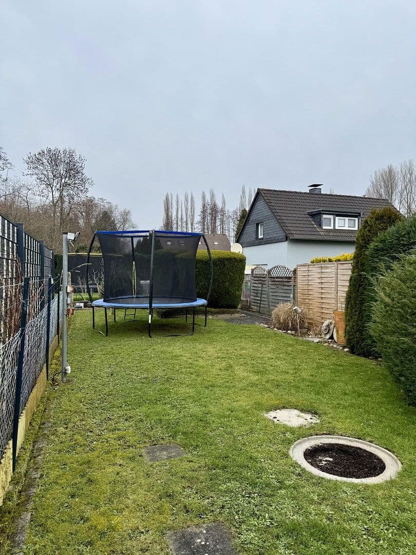 Predaj domu 57 m², pozemek 441 m², Solingen, Severné Porýnie - Westfálsko Predaj domu 57 m², pozemek 441 m², Solingen, Severné Porýnie - Westfálsko