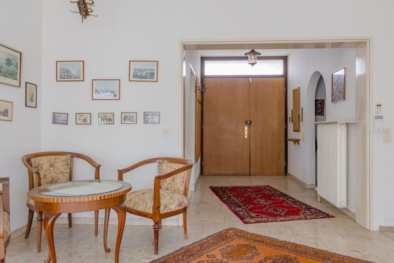 Predaj domu 401 m², pozemek 878 m², Limburgerhof, Porýnie-Falcko Predaj domu 401 m², pozemek 878 m², Limburgerhof, Porýnie-Falcko