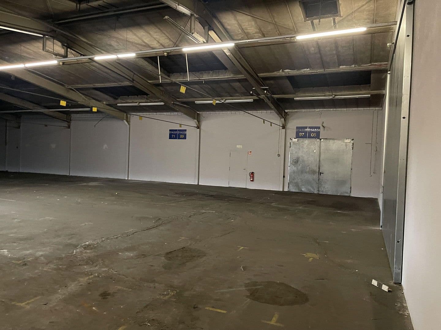 Prenájom nebytového priestoru 5.830 m², Im Gewerbepark 1, Hunderdorf, Bavorsko Prenájom nebytového priestoru 5.830 m², Im Gewerbepark 1, Hunderdorf, Bavorsko