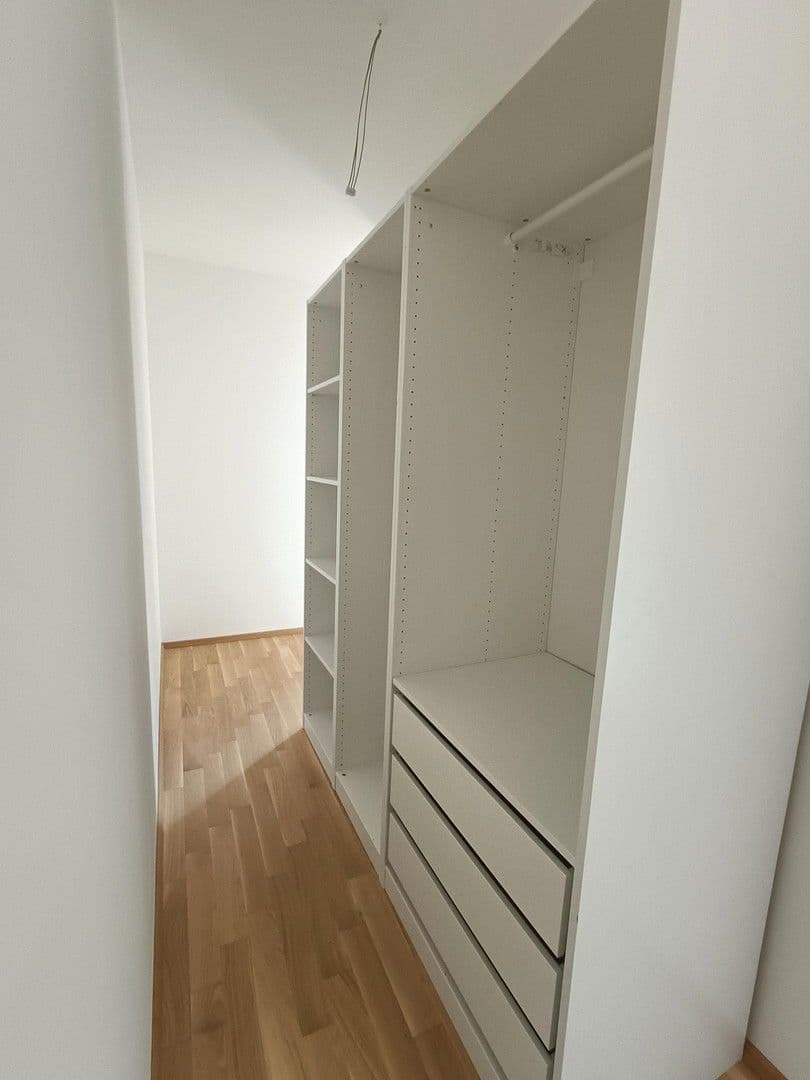 Prenájom bytu 4-izbový 127 m², Schuckertstraße 19, Fürth, Bavorsko Prenájom bytu 4-izbový 127 m², Schuckertstraße 19, Fürth, Bavorsko