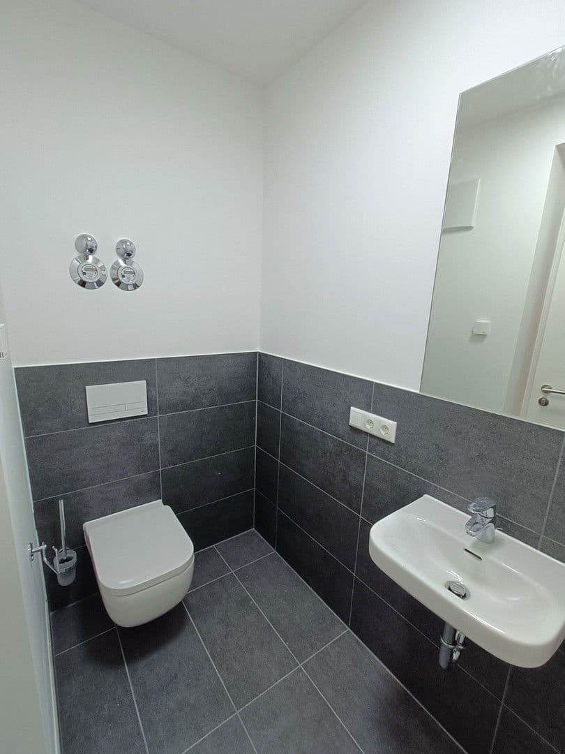 Prenájom bytu 4-izbový 127 m², Schuckertstraße 19, Fürth, Bavorsko Prenájom bytu 4-izbový 127 m², Schuckertstraße 19, Fürth, Bavorsko