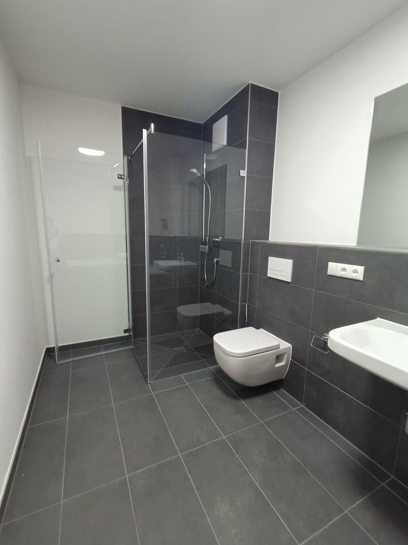 Prenájom bytu 4-izbový 127 m², Schuckertstraße 19, Fürth, Bavorsko Prenájom bytu 4-izbový 127 m², Schuckertstraße 19, Fürth, Bavorsko