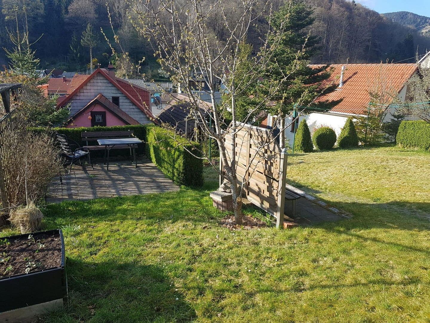 Predaj domu 155 m², pozemek 1.600 m², Suhl, Durínsko Predaj domu 155 m², pozemek 1.600 m², Suhl, Durínsko