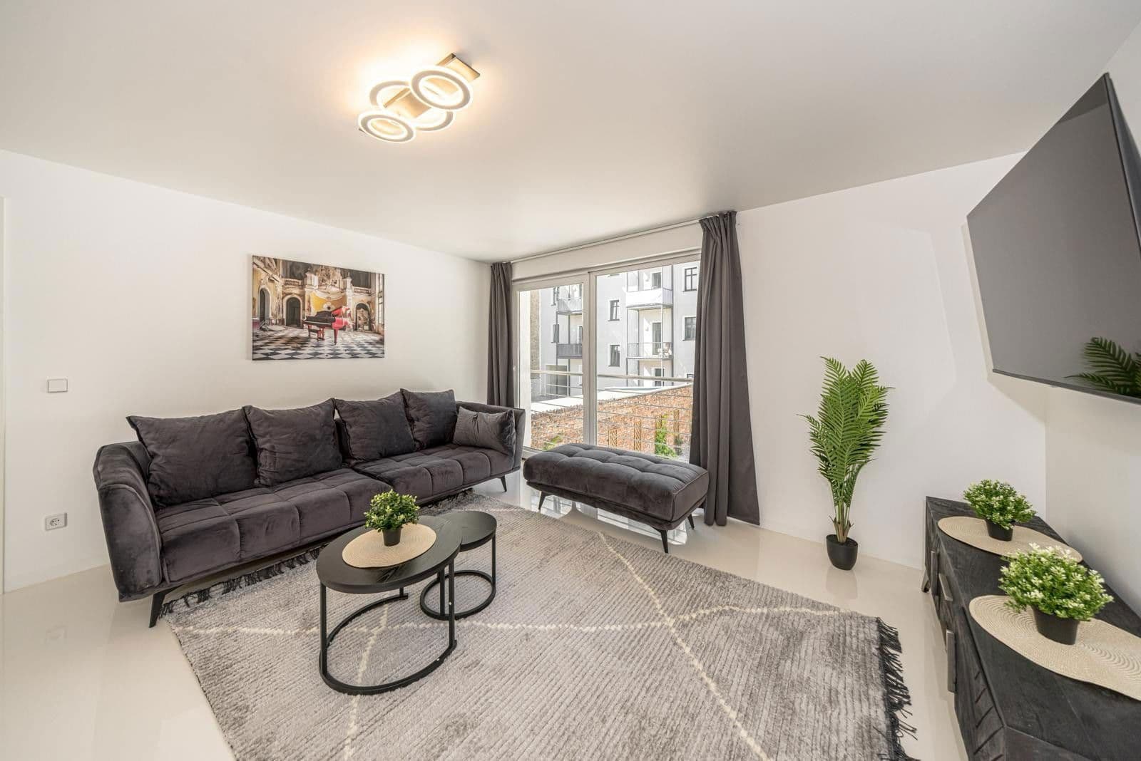 Predaj domu 1.560 m², pozemek 1.070 m², Landsberger Straße 65, Halle, Sasko-Anhaltsko Predaj domu 1.560 m², pozemek 1.070 m², Landsberger Straße 65, Halle, Sasko-Anhaltsko