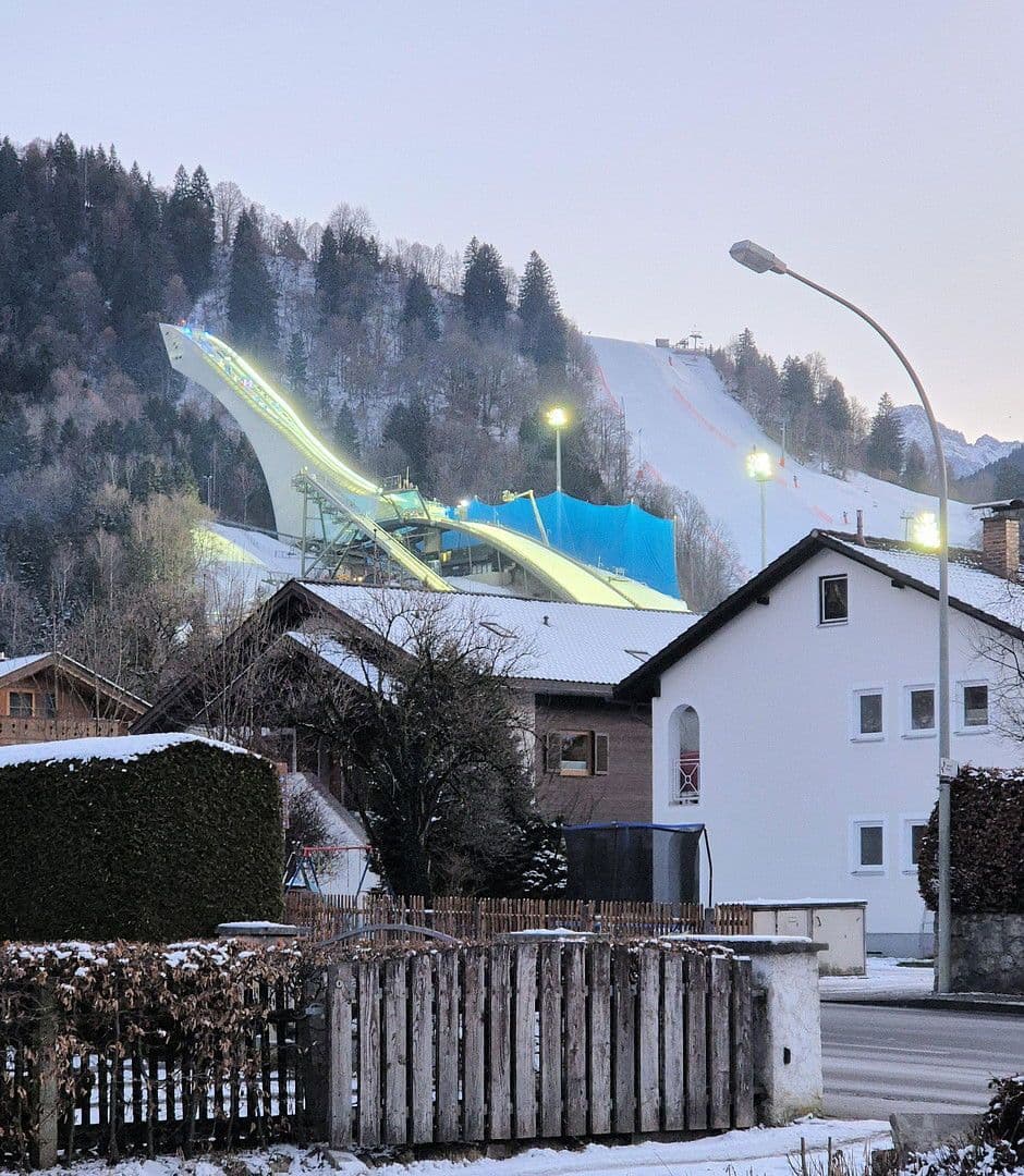 Predaj domu 128 m², pozemek 660 m², Garmisch-Partenkirchen, Bavorsko Predaj domu 128 m², pozemek 660 m², Garmisch-Partenkirchen, Bavorsko