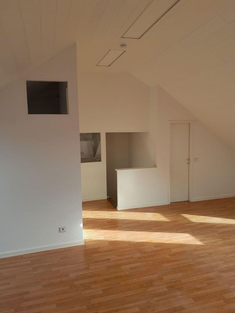Predaj bytu 3-izbový 95 m², Leipzig, Sasko Predaj bytu 3-izbový 95 m², Leipzig, Sasko