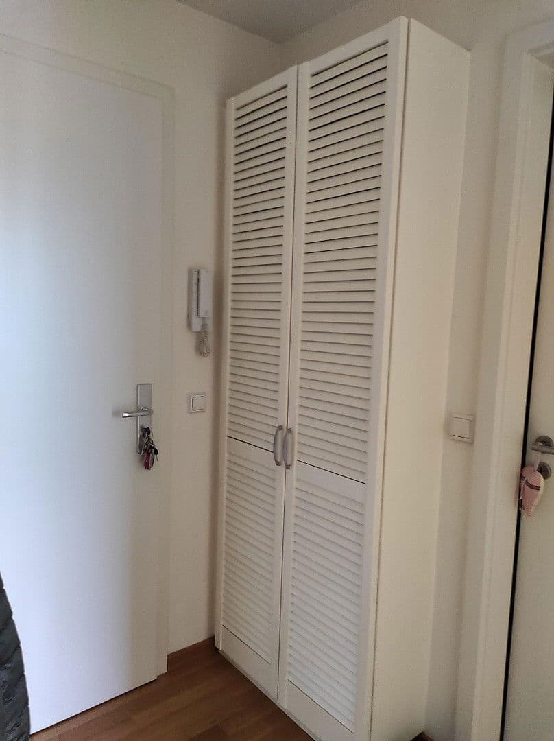 Prenájom bytu 2-izbový 54 m², Hannover, Dolné Sasko Prenájom bytu 2-izbový 54 m², Hannover, Dolné Sasko