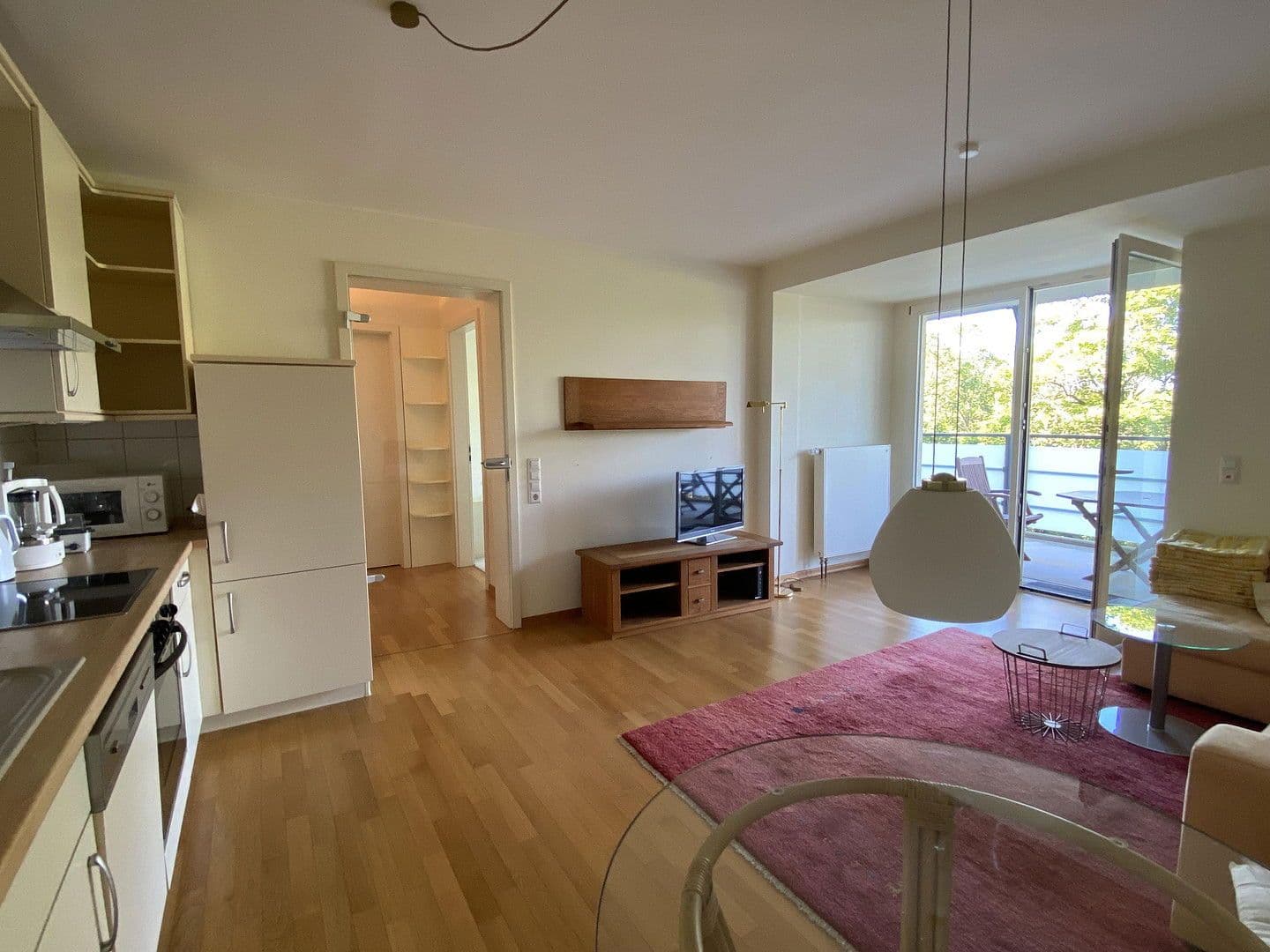 Prenájom bytu 2-izbový 54 m², Hannover, Dolné Sasko Prenájom bytu 2-izbový 54 m², Hannover, Dolné Sasko