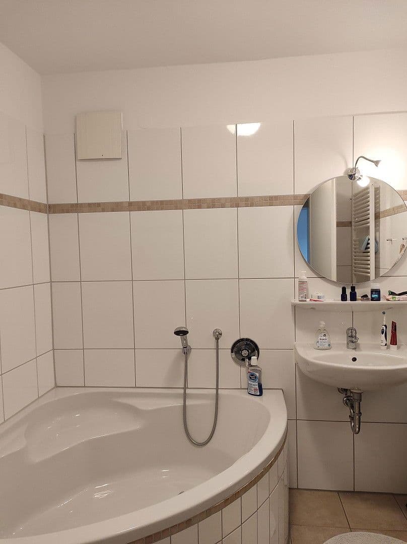 Prenájom bytu 2-izbový 54 m², Hannover, Dolné Sasko Prenájom bytu 2-izbový 54 m², Hannover, Dolné Sasko
