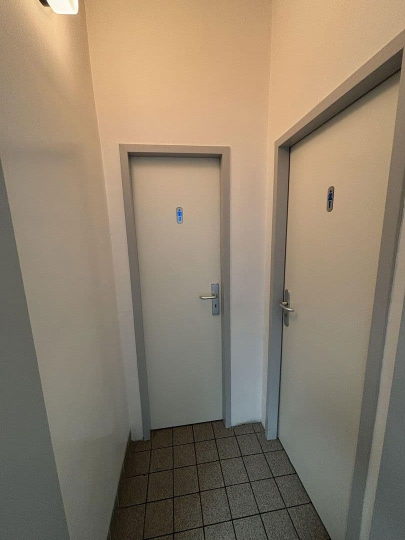 Prenájom kancelárie 120 m², Münsterstrasse 330, Düsseldorf, Severné Porýnie - Westfálsko Prenájom kancelárie 120 m², Münsterstrasse 330, Düsseldorf, Severné Porýnie - Westfálsko