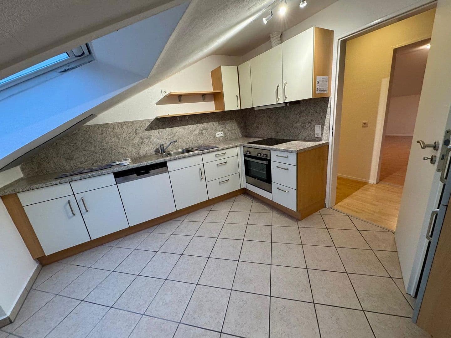 Predaj bytu 3-izbový 101 m², Ansbach, Bavorsko Predaj bytu 3-izbový 101 m², Ansbach, Bavorsko