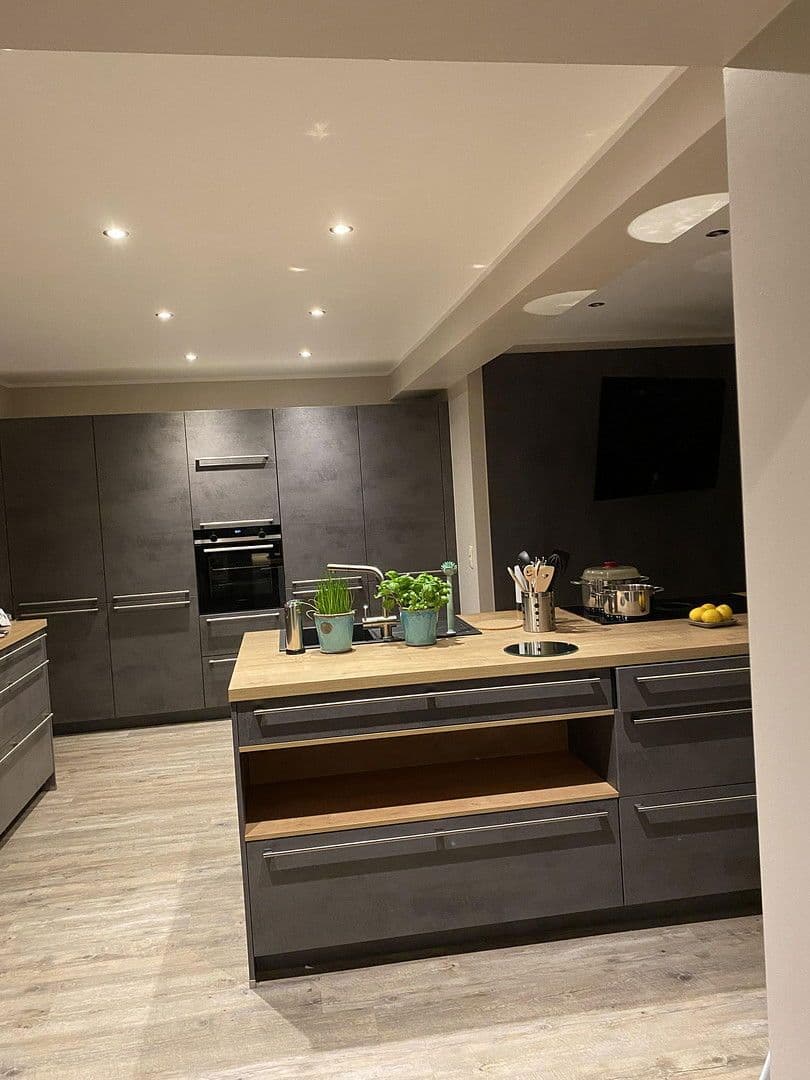 Predaj bytu 5-izbový 220 m², Krummhörn, Dolné Sasko Predaj bytu 5-izbový 220 m², Krummhörn, Dolné Sasko