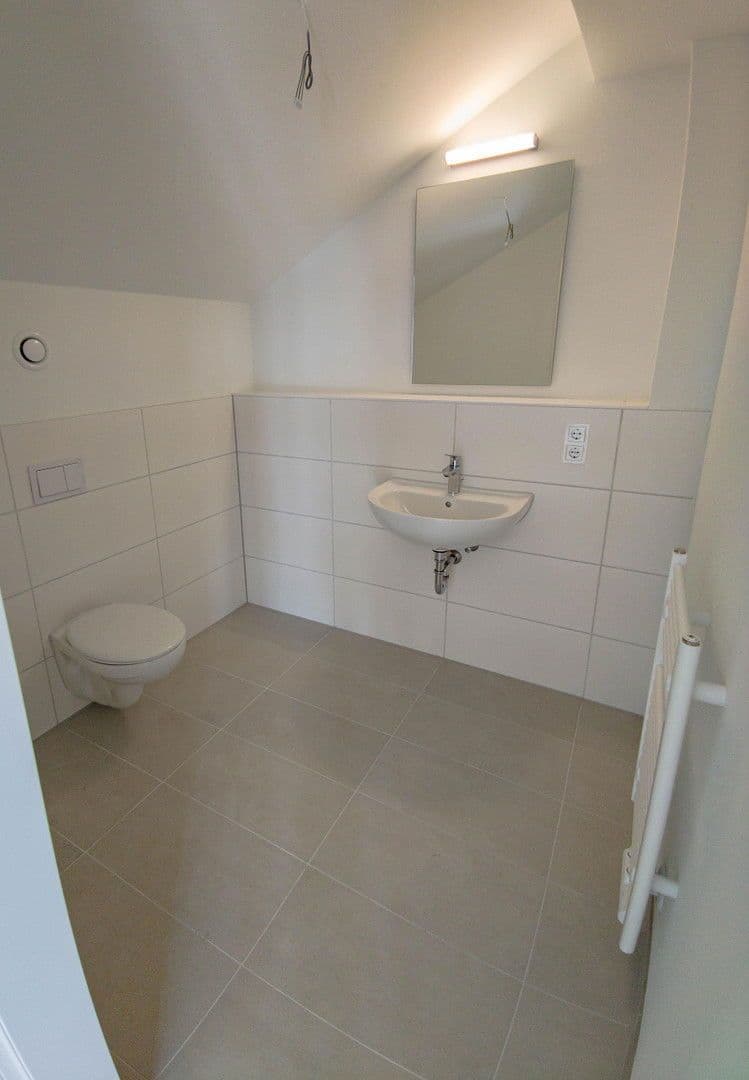 Prenájom bytu 4-izbový 123 m², Karolinenstr. 22, Fürth, Bavorsko Prenájom bytu 4-izbový 123 m², Karolinenstr. 22, Fürth, Bavorsko