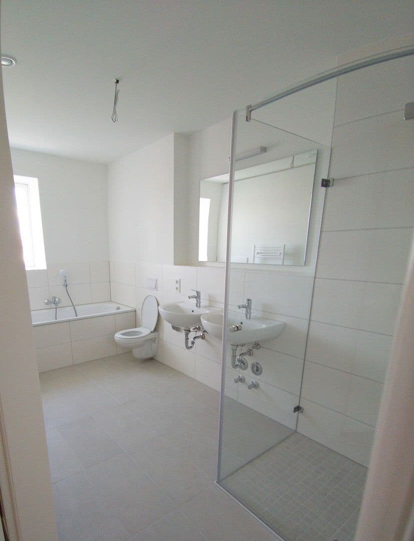 Prenájom bytu 4-izbový 123 m², Karolinenstr. 22, Fürth, Bavorsko Prenájom bytu 4-izbový 123 m², Karolinenstr. 22, Fürth, Bavorsko