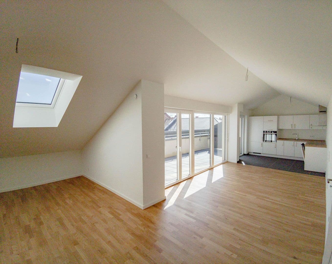 Prenájom bytu 4-izbový 123 m², Karolinenstr. 22, Fürth, Bavorsko Prenájom bytu 4-izbový 123 m², Karolinenstr. 22, Fürth, Bavorsko