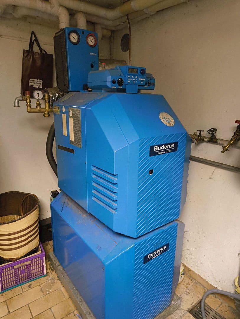 Predaj domu 123 m², pozemek 1.238 m², Uhlandstaße 9, Grabenstetten, Bádensko-Wurttembersko Predaj domu 123 m², pozemek 1.238 m², Uhlandstaße 9, Grabenstetten, Bádensko-Wurttembersko