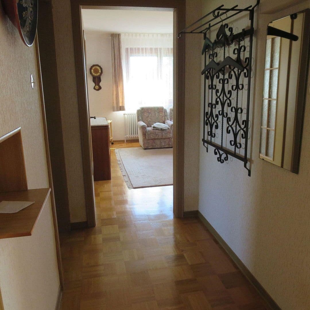 Predaj domu 123 m², pozemek 1.238 m², Uhlandstaße 9, Grabenstetten, Bádensko-Wurttembersko Predaj domu 123 m², pozemek 1.238 m², Uhlandstaße 9, Grabenstetten, Bádensko-Wurttembersko