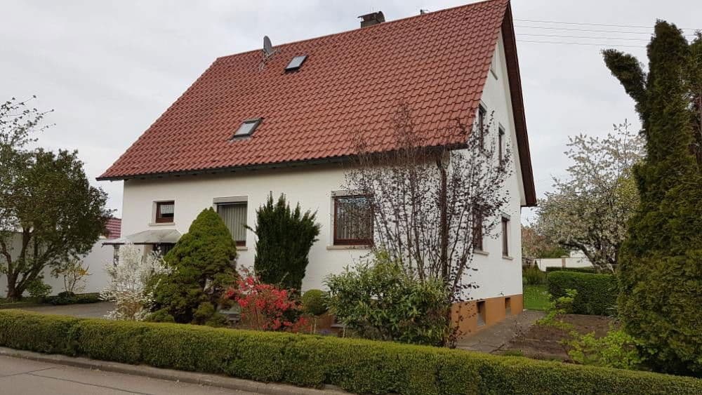 Predaj domu 123 m², pozemek 1.238 m², Uhlandstaße 9, Grabenstetten, Bádensko-Wurttembersko Predaj domu 123 m², pozemek 1.238 m², Uhlandstaße 9, Grabenstetten, Bádensko-Wurttembersko