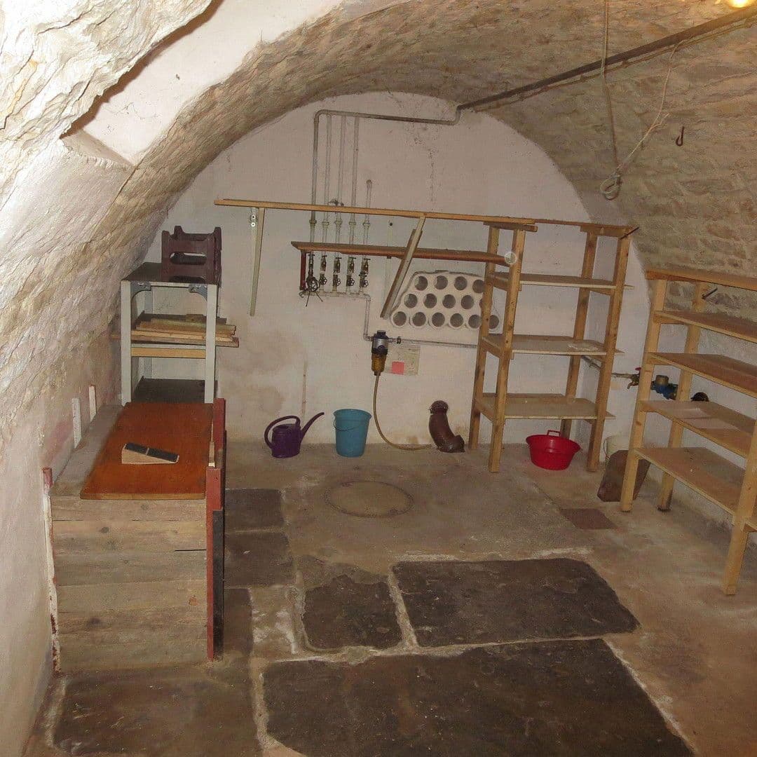 Predaj domu 123 m², pozemek 1.238 m², Uhlandstaße 9, Grabenstetten, Bádensko-Wurttembersko Predaj domu 123 m², pozemek 1.238 m², Uhlandstaße 9, Grabenstetten, Bádensko-Wurttembersko