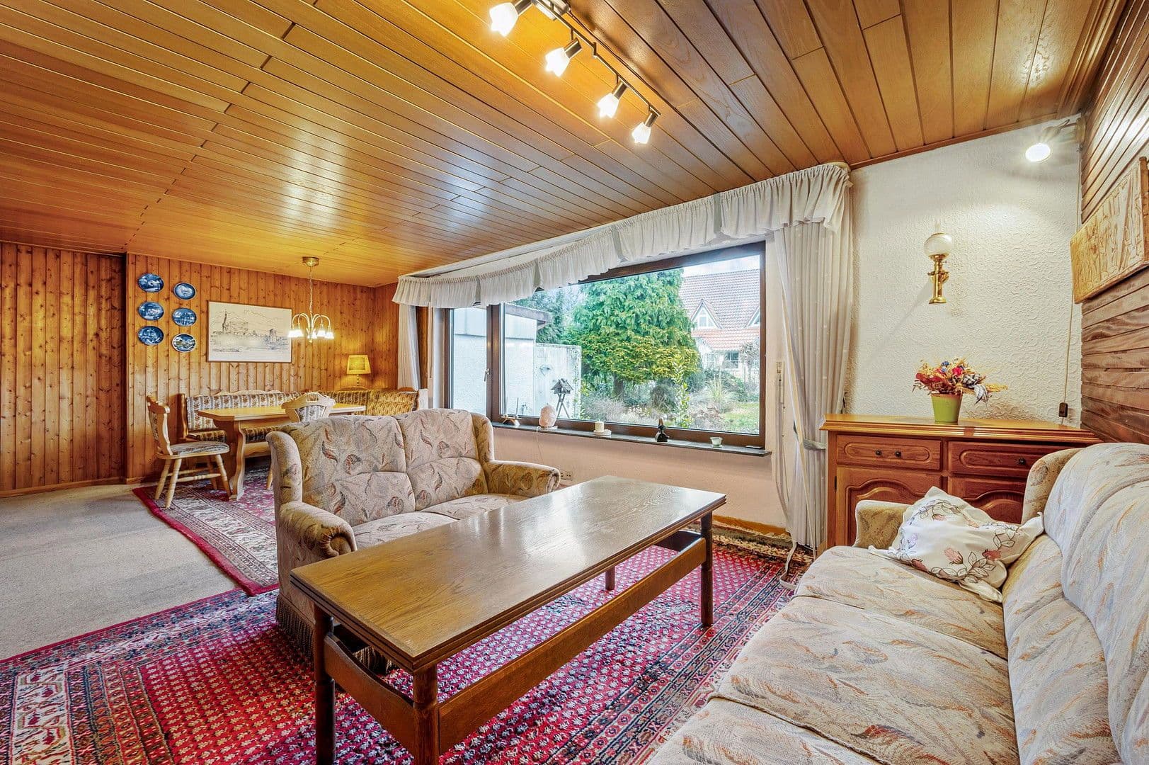 Predaj domu 194 m², pozemek 651 m², Rüsselsheim am Main, Hesensko Predaj domu 194 m², pozemek 651 m², Rüsselsheim am Main, Hesensko