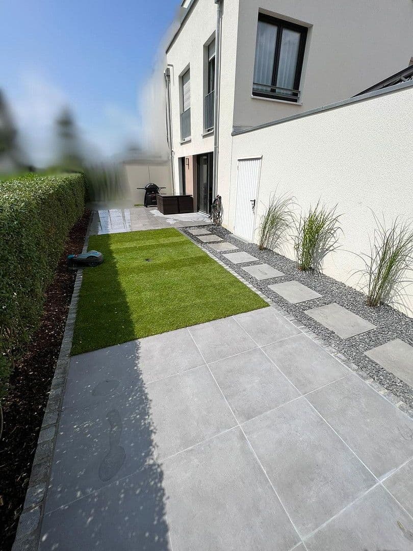 Predaj domu 147 m², pozemek 182 m², Leinfelden-Echterdingen, Bádensko-Wurttembersko Predaj domu 147 m², pozemek 182 m², Leinfelden-Echterdingen, Bádensko-Wurttembersko