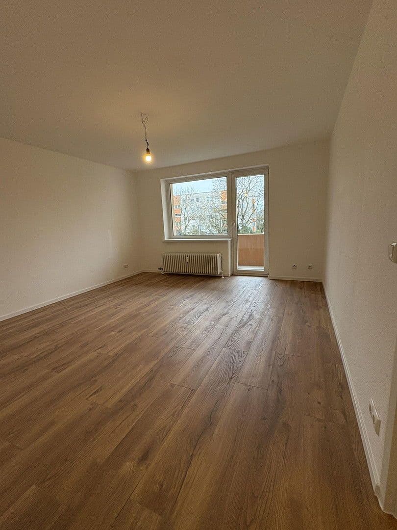 Prenájom bytu 4-izbový 80 m², Mannheimer Str. 4, Wiesbaden, Hesensko Prenájom bytu 4-izbový 80 m², Mannheimer Str. 4, Wiesbaden, Hesensko