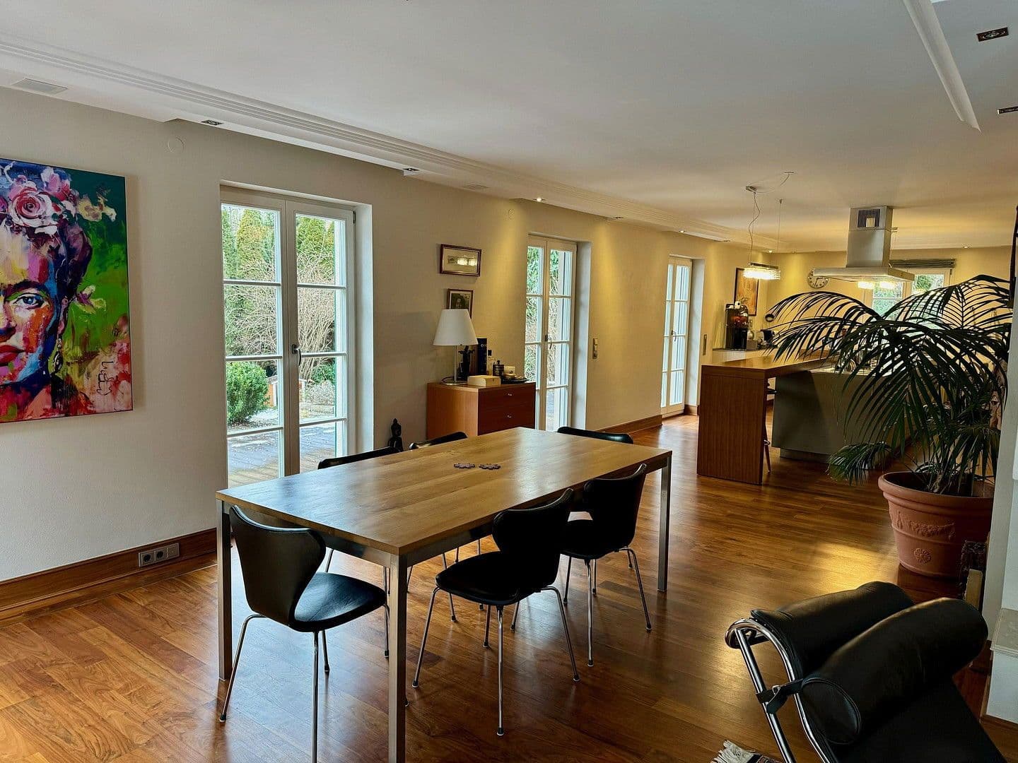 Predaj bytu 7-izbový 300 m², München, Bavorsko Predaj bytu 7-izbový 300 m², München, Bavorsko