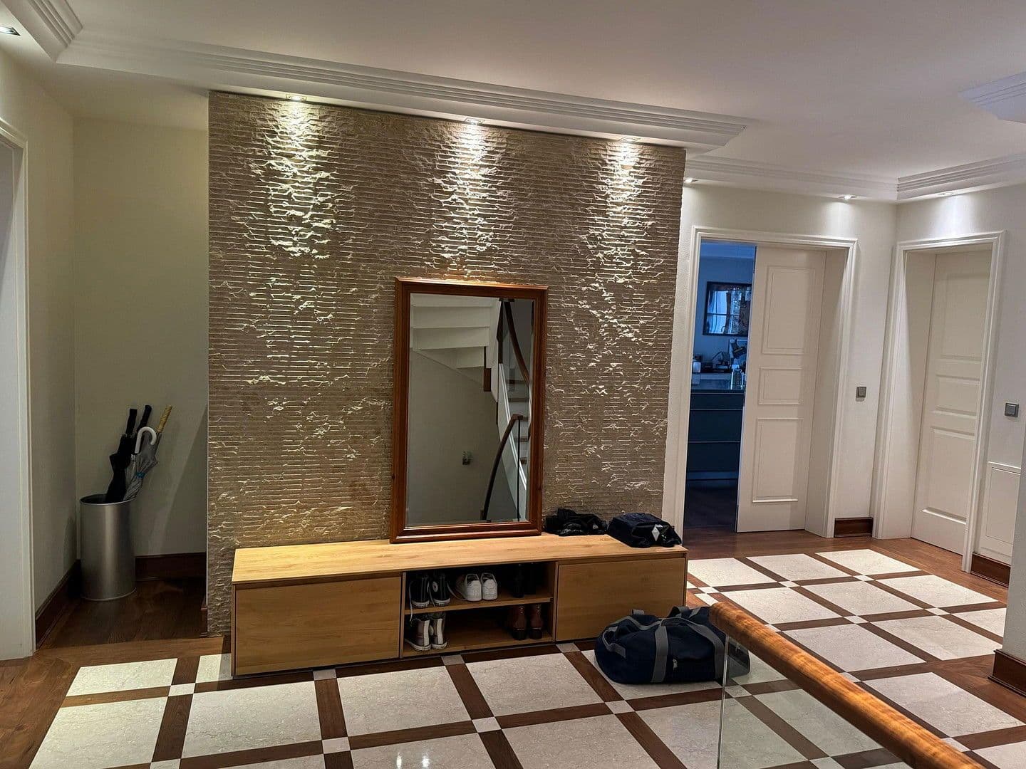 Predaj bytu 7-izbový 300 m², München, Bavorsko Predaj bytu 7-izbový 300 m², München, Bavorsko