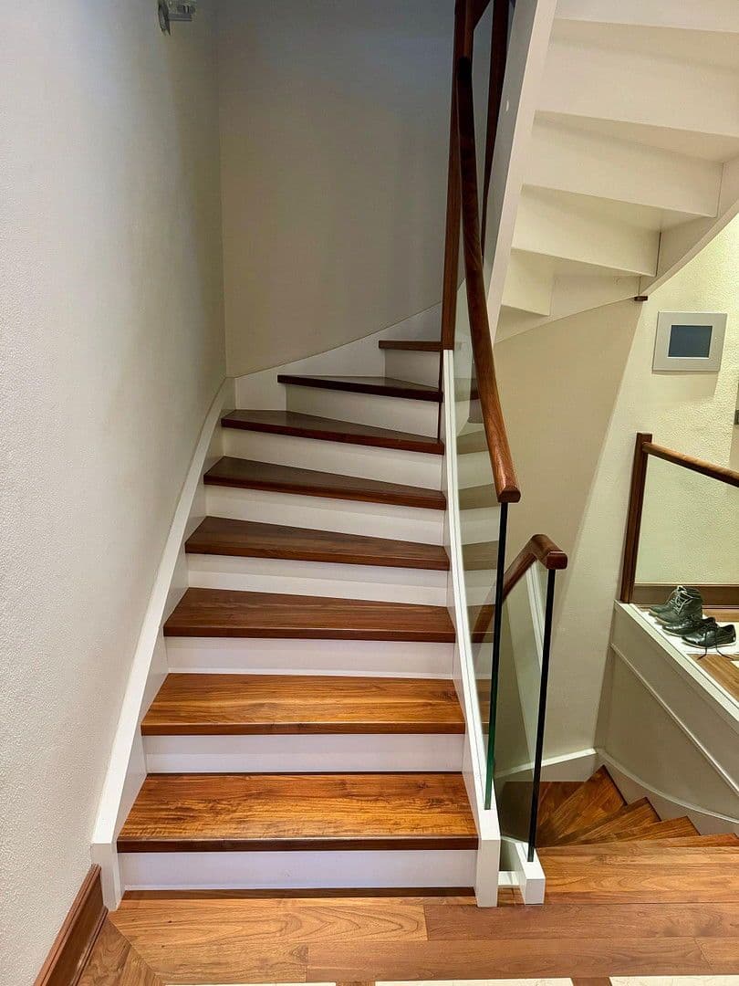 Predaj bytu 7-izbový 300 m², München, Bavorsko Predaj bytu 7-izbový 300 m², München, Bavorsko