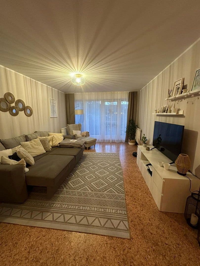 Prenájom bytu 3-izbový 85 m², Arnstein, Bavorsko Prenájom bytu 3-izbový 85 m², Arnstein, Bavorsko