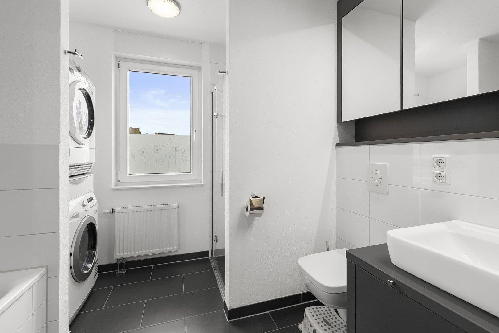 Predaj domu 129 m², pozemek 173 m², Elisabeth-Selbert-Weg 9, Mönchengladbach, Severné Porýnie - Westfálsko Predaj domu 129 m², pozemek 173 m², Elisabeth-Selbert-Weg 9, Mönchengladbach, Severné Porýnie - Westfálsko