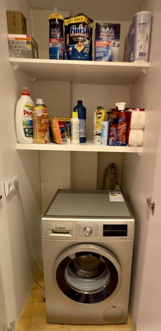 Prenájom bytu 2-izbový 58 m², Osterweihstrasse. 4, Zwickau, Sasko Prenájom bytu 2-izbový 58 m², Osterweihstrasse. 4, Zwickau, Sasko