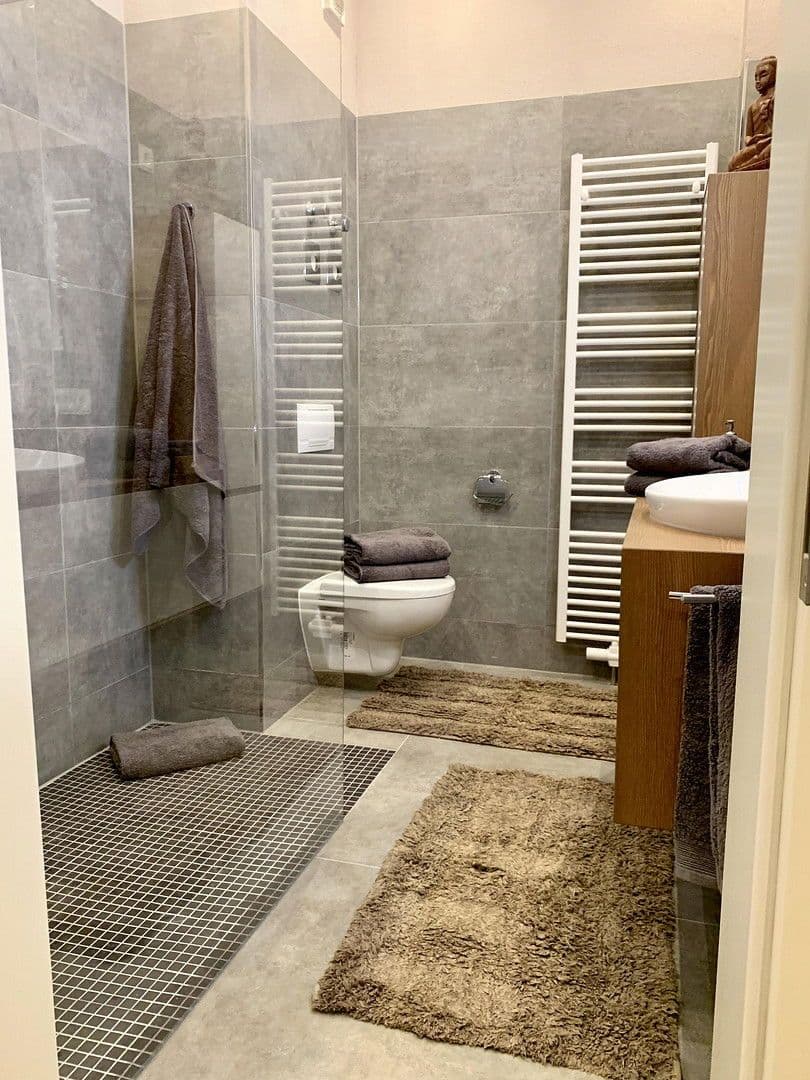 Prenájom bytu 2-izbový 58 m², Osterweihstrasse. 4, Zwickau, Sasko Prenájom bytu 2-izbový 58 m², Osterweihstrasse. 4, Zwickau, Sasko