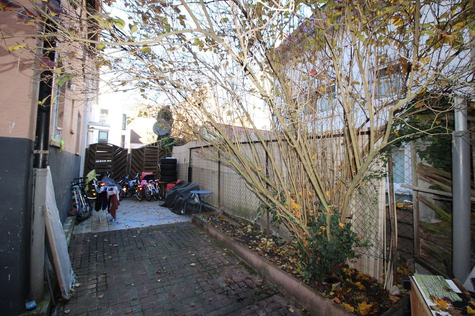 Predaj domu 163 m², pozemek 142 m², Stuttgart, Bádensko-Wurttembersko Predaj domu 163 m², pozemek 142 m², Stuttgart, Bádensko-Wurttembersko