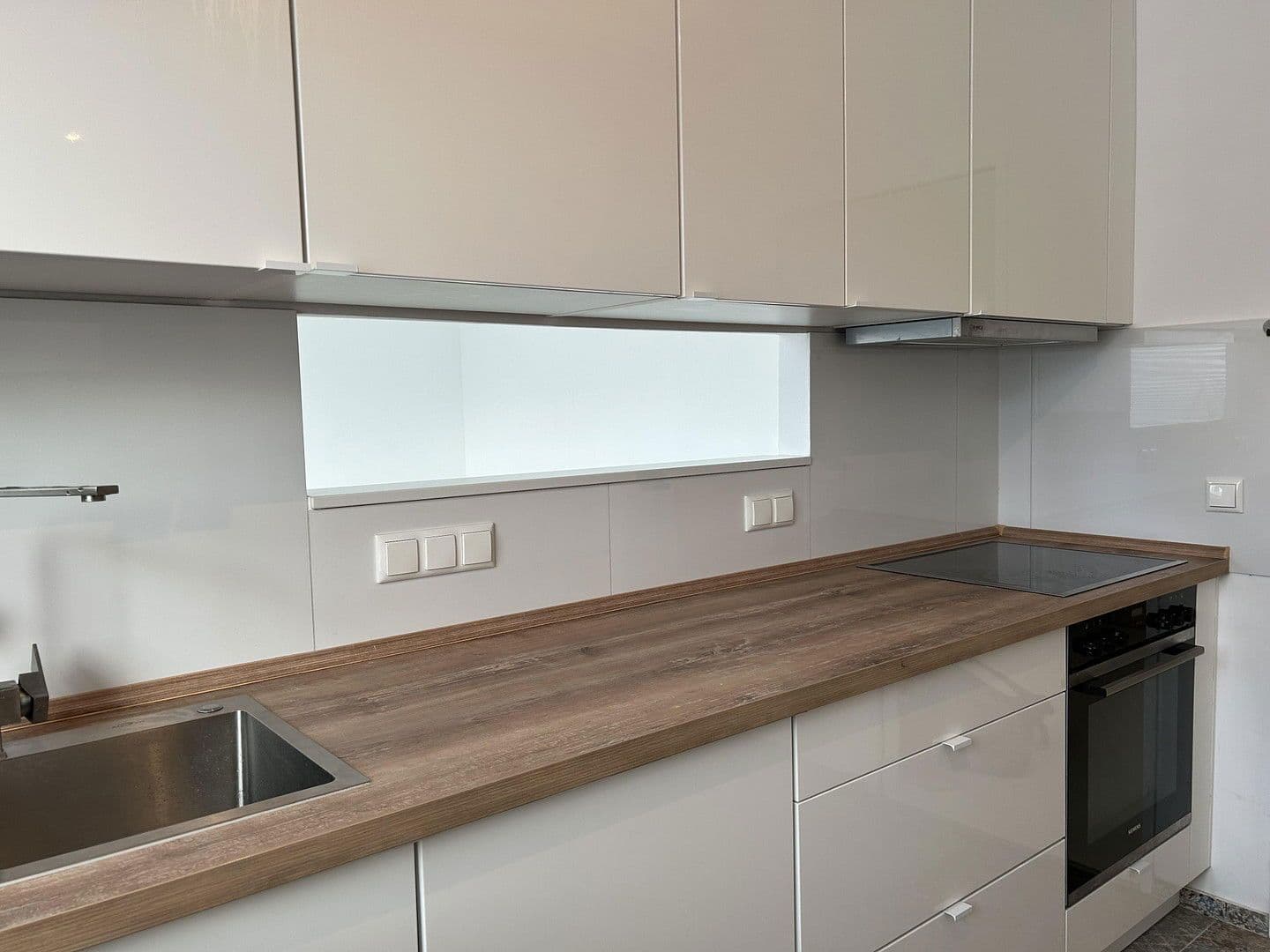 Prenájom bytu 2-izbový 71 m², Mönchengladbach, Severné Porýnie - Westfálsko Prenájom bytu 2-izbový 71 m², Mönchengladbach, Severné Porýnie - Westfálsko