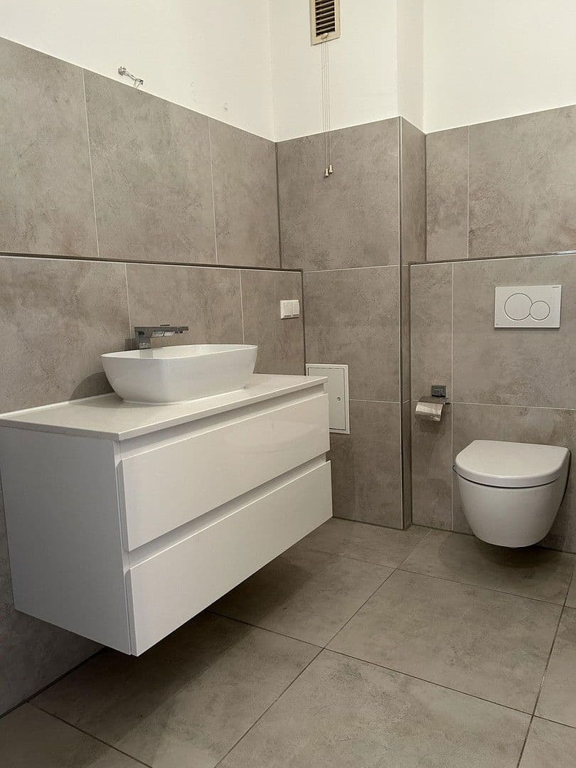 Prenájom bytu 2-izbový 71 m², Mönchengladbach, Severné Porýnie - Westfálsko Prenájom bytu 2-izbový 71 m², Mönchengladbach, Severné Porýnie - Westfálsko