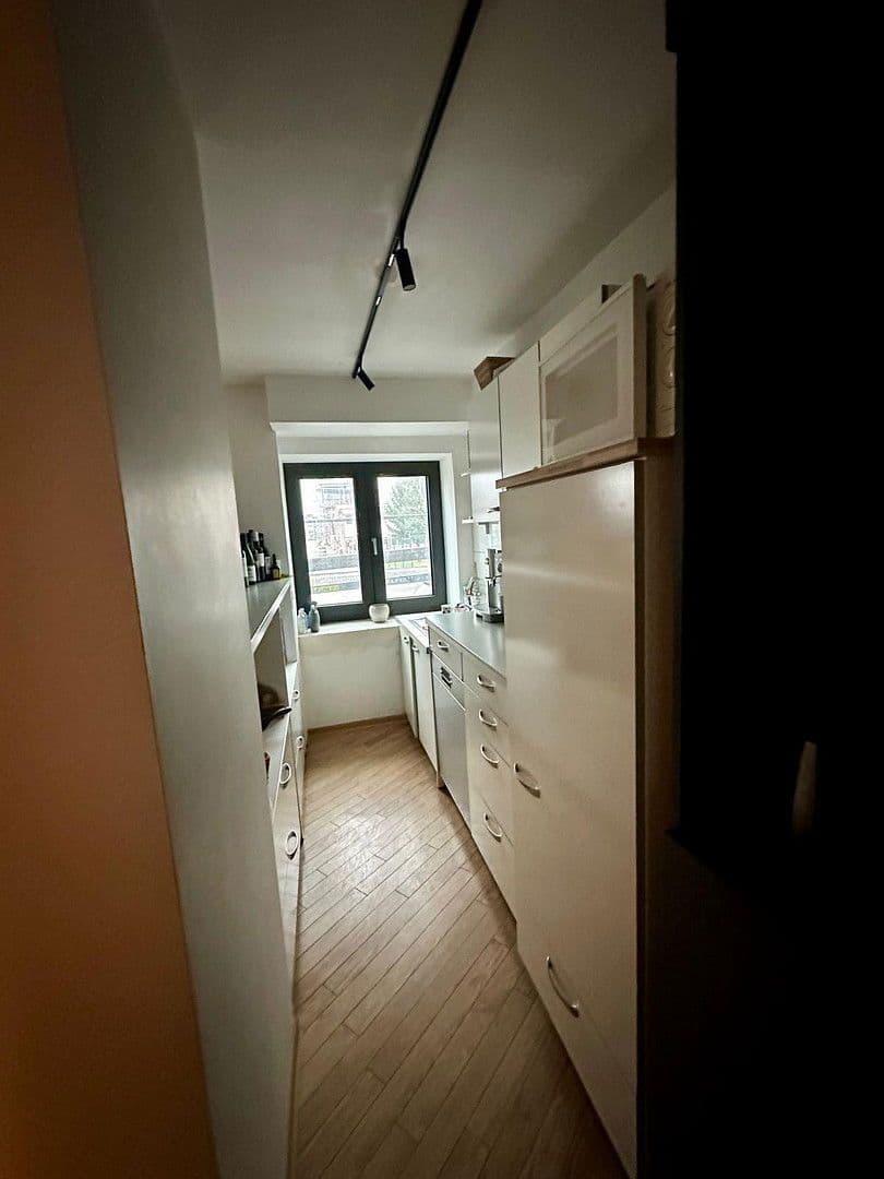 Prenájom kancelárie 298 m², Frankfurt am Main, Hesensko Prenájom kancelárie 298 m², Frankfurt am Main, Hesensko