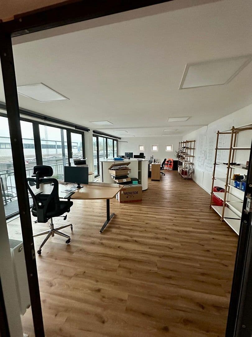Prenájom kancelárie 298 m², Frankfurt am Main, Hesensko Prenájom kancelárie 298 m², Frankfurt am Main, Hesensko