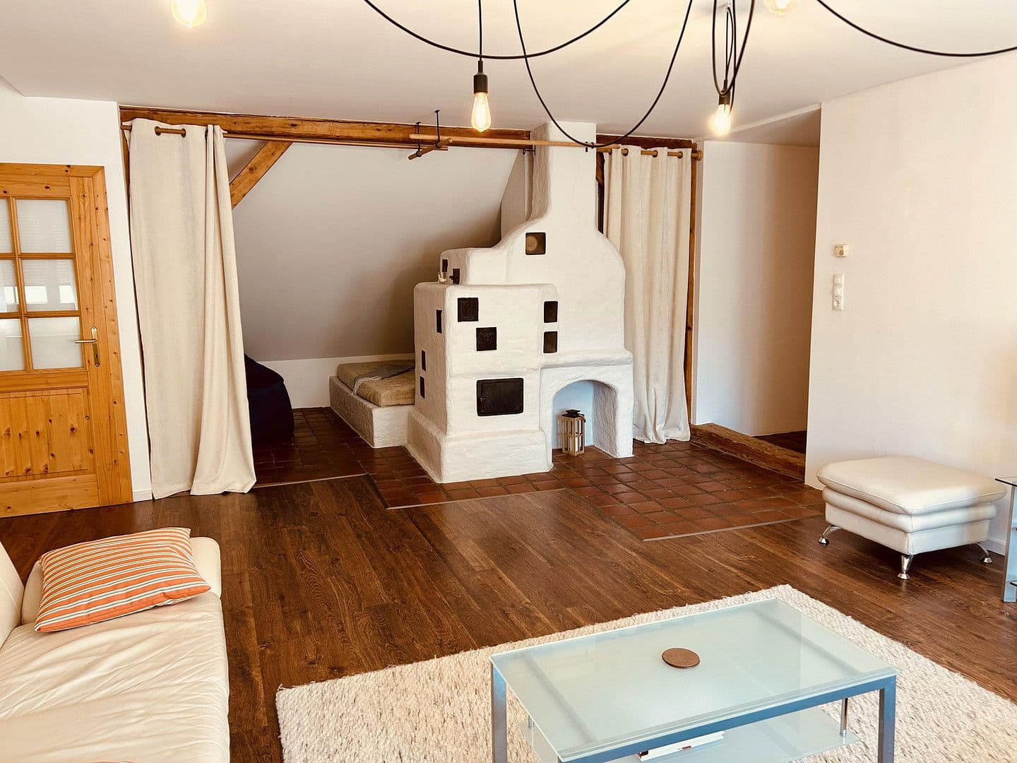 Prenájom bytu 5-izbový 127 m², Mondsee, Horné Rakúsko Prenájom bytu 5-izbový 127 m², Mondsee, Horné Rakúsko