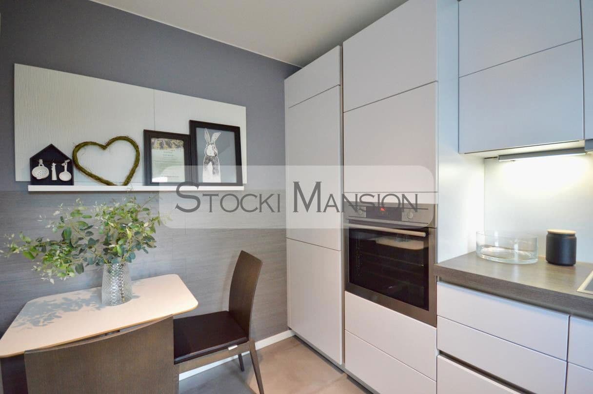 Prenájom bytu 4-izbový 111 m², Hamburg, Hamburg Prenájom bytu 4-izbový 111 m², Hamburg, Hamburg