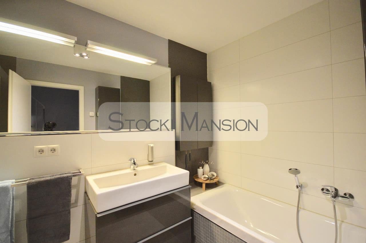 Prenájom bytu 4-izbový 111 m², Hamburg, Hamburg Prenájom bytu 4-izbový 111 m², Hamburg, Hamburg