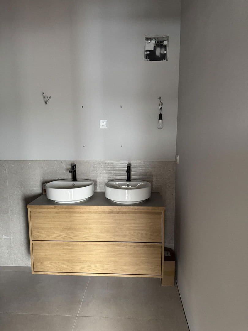 Prenájom bytu 4-izbový 94 m², Feldbergblick 26, Waldems, Hesensko Prenájom bytu 4-izbový 94 m², Feldbergblick 26, Waldems, Hesensko